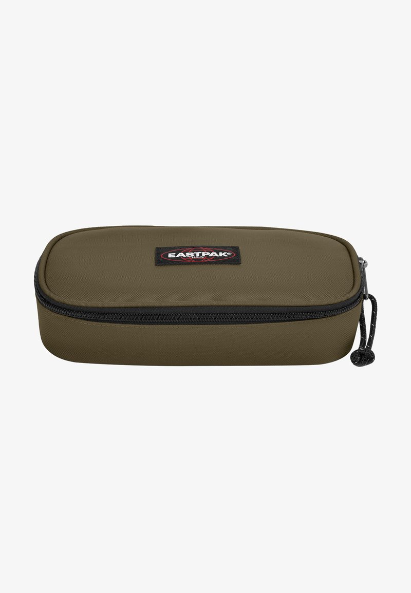 Trousse Eastpak verte olive en matériau durable, avec une fermeture éclair noire et une petite boucle. Forme rectangulaire compacte.
