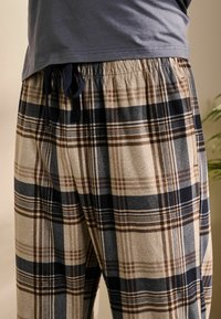 Next MOTIONFLEX COSY SET STANDARD - Pyjama set - grey stone check