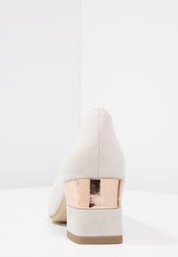 Tamaris Pumps - grey