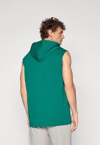 Champion HOODED TEE - T-shirts med print - dark green