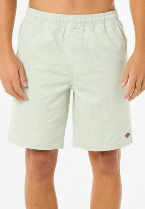 Shorts en velours côtelé vert clair avec une taille élastique, comportant un petit patch logo marron et une coupe droite, offrant une surface texturée.