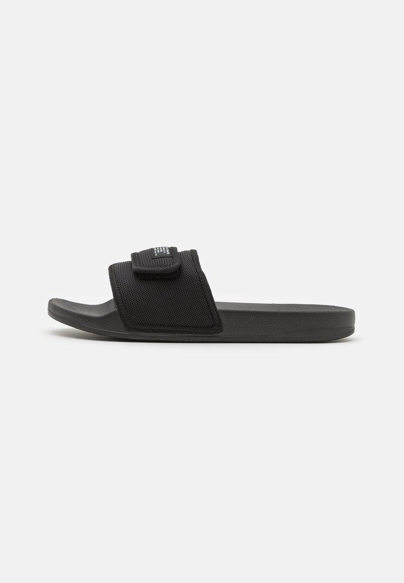 levi-s-june-binder-matalakantaiset-pistokkaat-full-black-musta