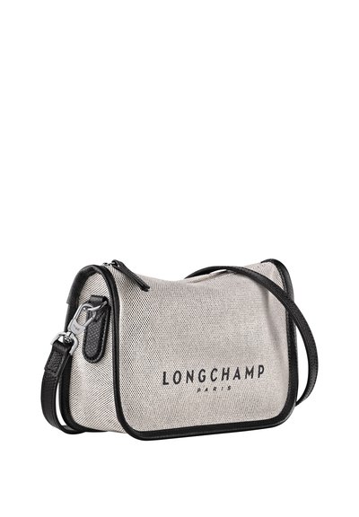Grau strukturierte Tasche mit schwarzem Besatz und verstellbarem Riemen. Mit Reißverschluss, geprägtem "LONGCHAMP"-Logo und kompakter rechteckiger Form.
