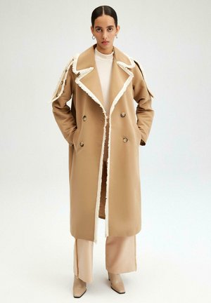 DOUBLE BREASTED WITH FRINGE DETAIL - Trenchcoat - beige