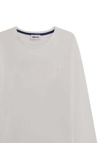 Camicia bianca a maniche lunghe realizzata in tessuto liscio. Presenta un collo rotondo e un logo sottile sulla parte anteriore. Il colletto interno ha dettagli in blu scuro.