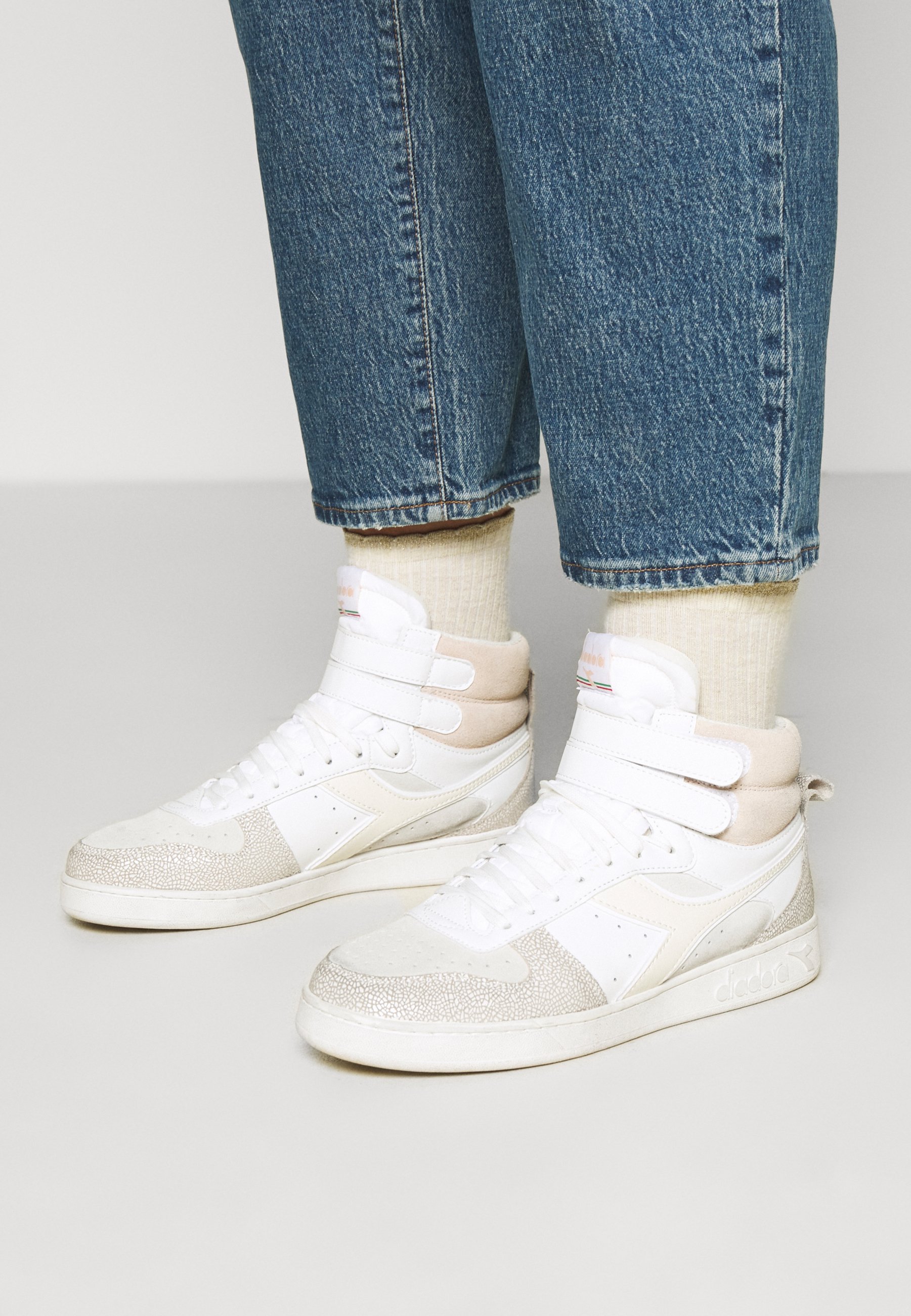 magic basket mid icona sneaker