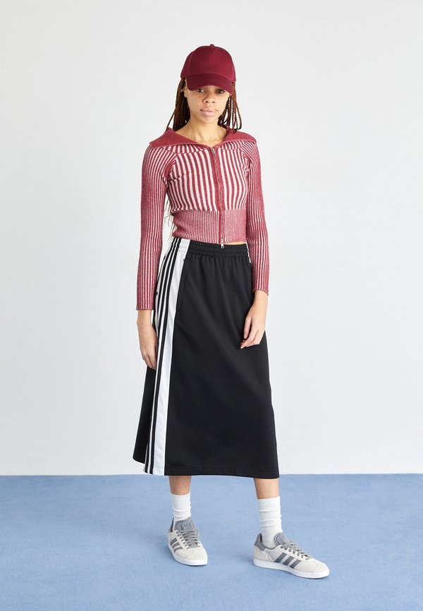 ADIBREAK - A-line skirt4