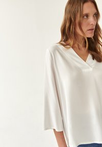 TATUUM SIMPLENA - Blusa - off white