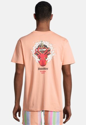 Boardies WREAKING HAVOC - T-Shirt print - peach