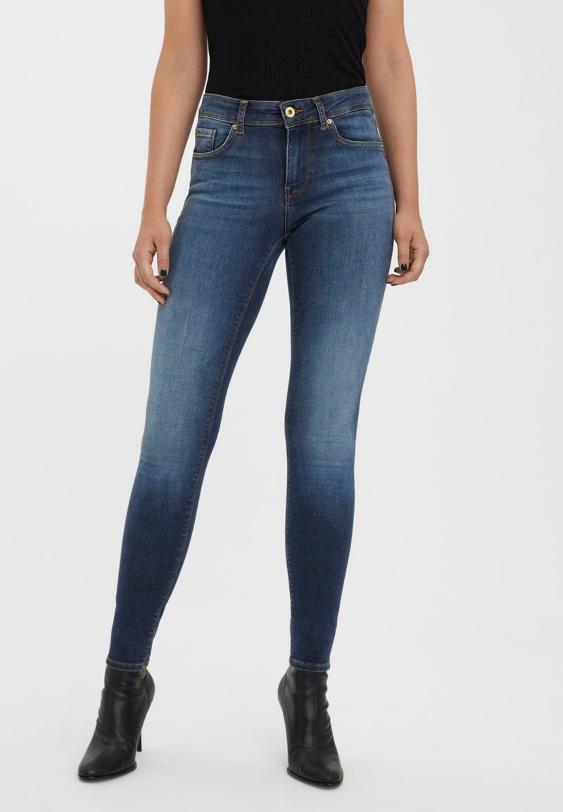 Vero Moda VMLUX NW SUPER S JEANS BA037 NOOS G: black