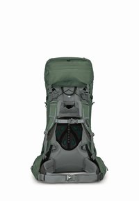 Mochila verde con un compartimento superior, acentos grises, correas ajustables y un panel trasero ventilado con un patrón distintivo.