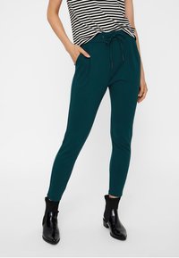 Vero Moda VMEVA STRING PANT NOOS - Tracksuit bottoms - evergreen
