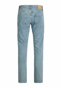Jeanși din denim de un albastru deschis, cu o croială dreaptă, având două buzunare la spate, un finisaj texturat și o etichetă din piele maro deschis pe talie.