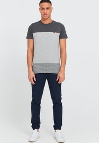 INDICODE JEANS IDREMMOND - T-shirts basic - light grey mix