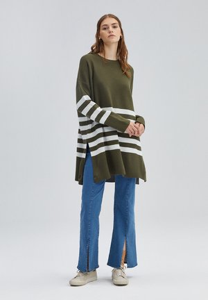 Modelyn Set da 2 pezzi composto da maglione elegante monocolore con