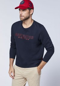 NAVIGATOR MIT LOGO SCHRIFTZUG - Sweatshirt - night sky/dunkelblau ...
