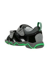 Sandalo sportivo nero e grigio con strap a strappo, dettagli verdi, sole texturizzato e design aperto per una buona traspirazione.