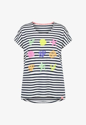 Wit en marineblauw gestreept T-shirt met korte mouwen met kleurrijke zee-thema prints, waaronder schelpen, zeesterren en koraal aan de voorkant.