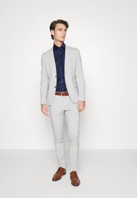 OLYMP Level Five Businesshemd - marine