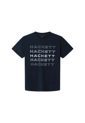 Camiseta de algodón navy con mangas cortas y cuello redondo, con el texto "HACKETT" repetido en fuentes contrastantes en blanco y gris.