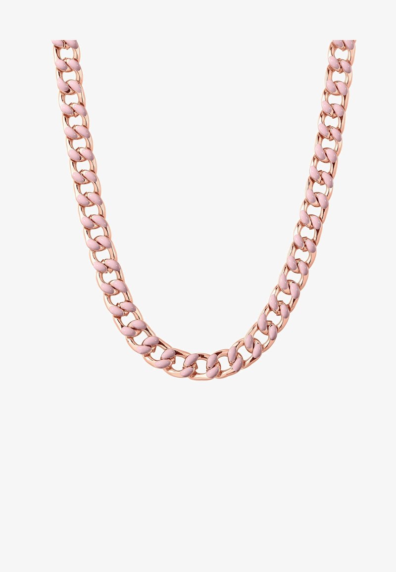 Collar de cadena en oro rosa con eslabones entrelazados, cada eslabón recubierto de esmalte rosa claro, mostrado sobre un fondo blanco.