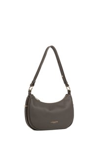 Borsa a spalla in pelle marrone scuro con zip dorata e logo, tracolla singola regolabile, forma rettangolare arrotondata.