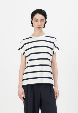 GOLD BUTTON TEE - T-shirts print - ivory/dark night navy