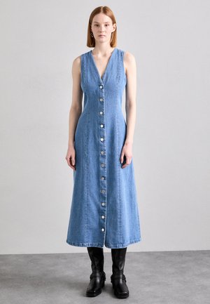 CALVINIA DRESS - Robe en jean - bleu