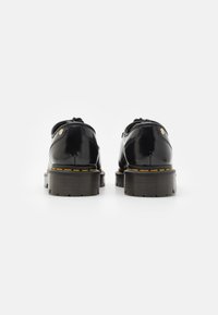 Dr. Martens ZEFFIR 3I - Sportlicher Schnürer - black/beige