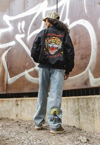Ed Hardy LA TIGER ROAR   - Bomberjacka - black