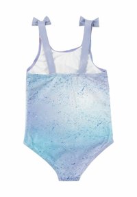 Costume da bagno intero viola chiaro con un motivo blu sfumato, caratterizzato da due fiocchi sulle spalline e una texture liscia e lucida.