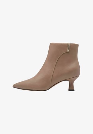 Marco Tozzi, STIEFELETTE - Støvletter - cappuccino