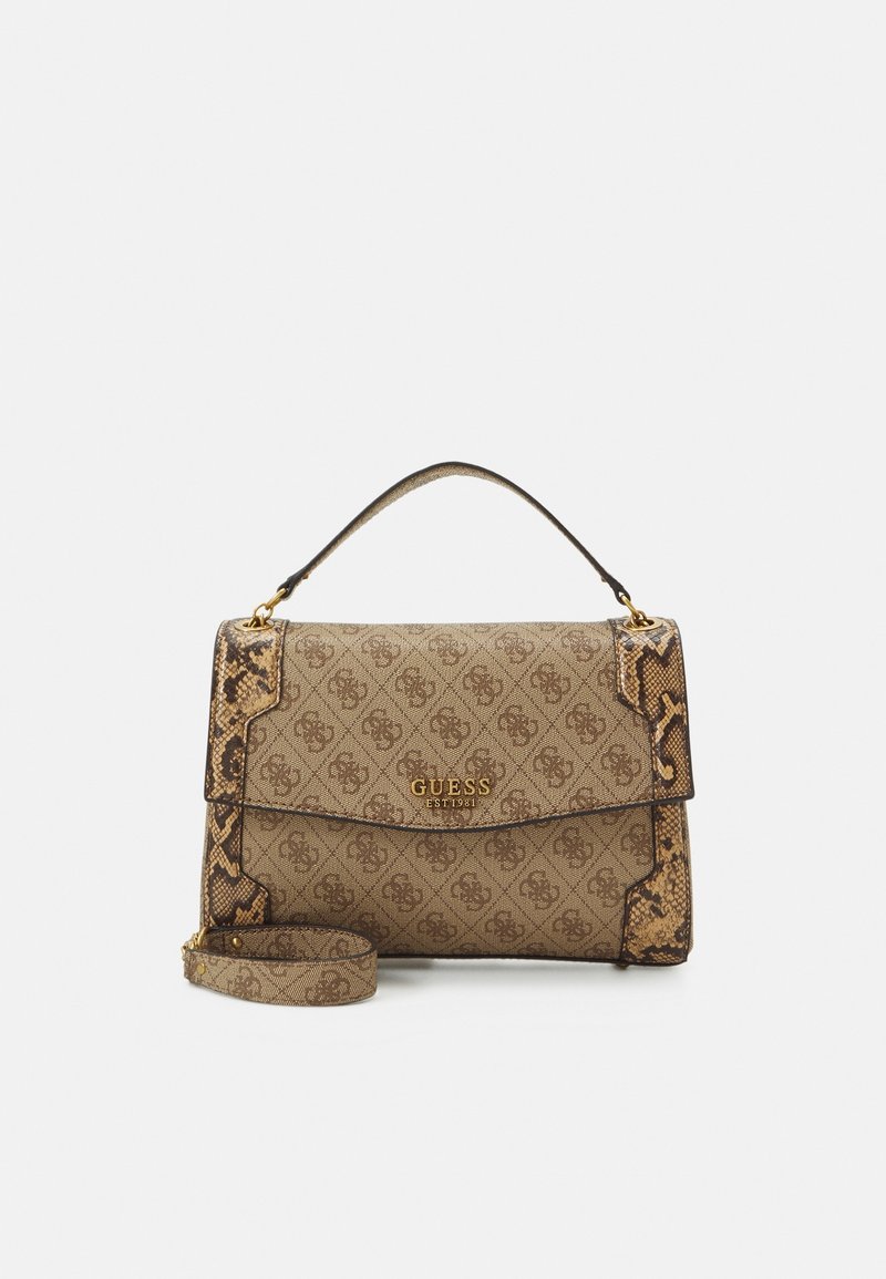 Brun mønstrede Guess håndtaske med top-håndtag og aftagelig rem, med slangeskindsdetaljer og guld-logo på frontklappen.
