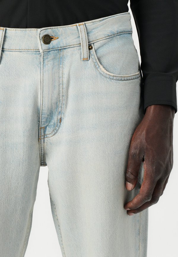 RELAXED TAPER - Jeans Tapered Fit2
