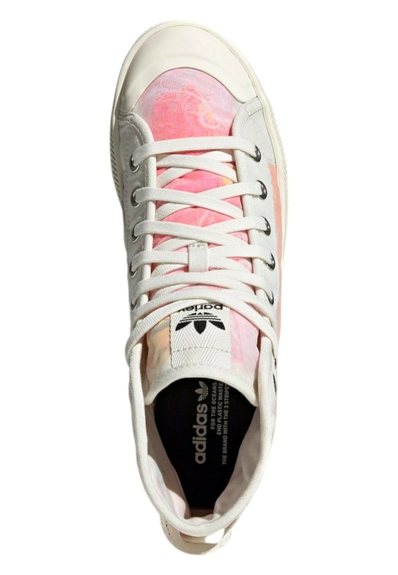 adidas gazelle silver green womens adidas Nizza High RF x Andr Saraiva Shoes White