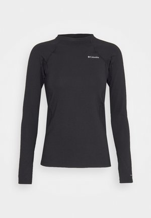 Schwarzes langärmliges Performance-Shirt aus leichtem, feuchtigkeitstransportierendem Stoff. Verfügt über einen Rundhalsausschnitt und ein kleines weißes Logo auf der Brust.