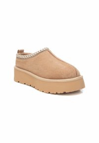 XTI Loafers - beige