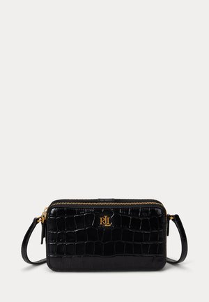 Svart läder crossbody-väska med krokodilstruktur, guldfärgad hårdvara och präglad "RL"-logga på framsidan. Dragkedjestängning och liten rem.
