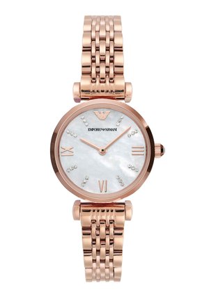 Roségouden Emporio Armani polshorloge met witte parelmoeren wijzerplaat, kristallen uurmarkeringen, Romeinse cijfers bij 3, 6 en 9 uur.