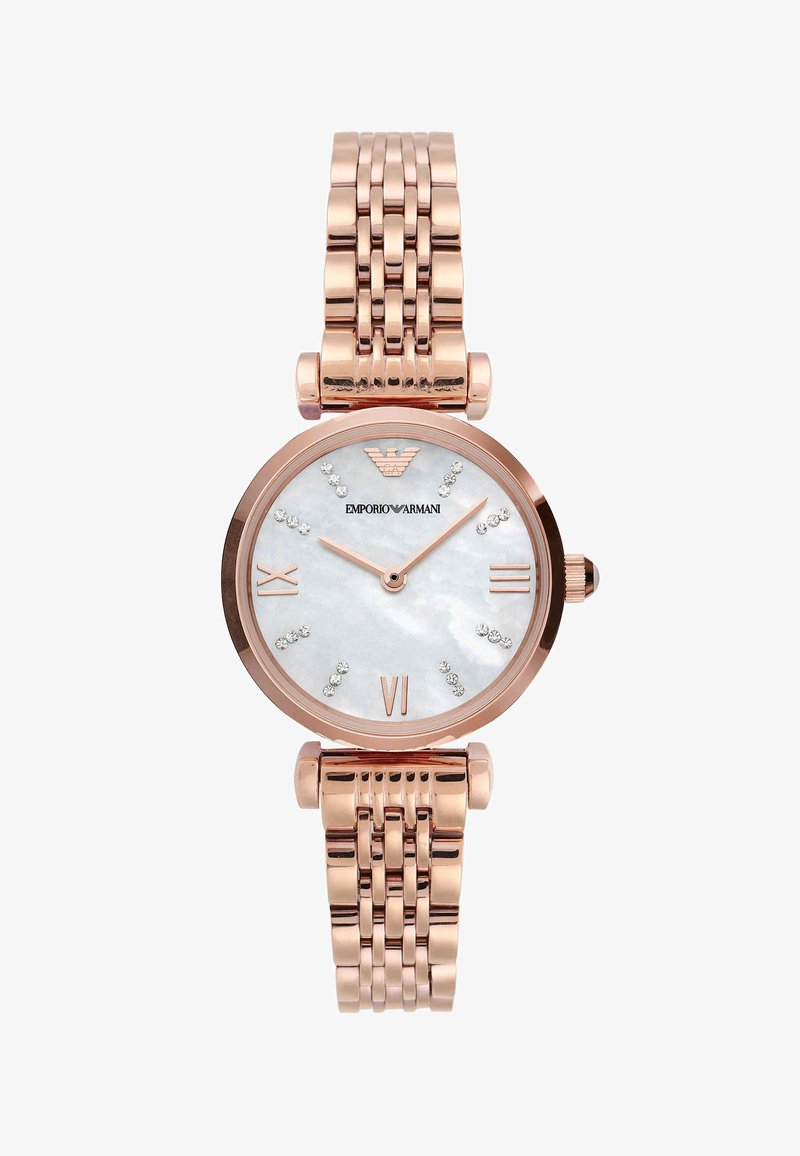 Roségoldene Emporio Armani Armbanduhr mit weißem Perlmuttzifferblatt, Kristall-Stundenmarkierungen, römischen Ziffern bei 3, 6 und 9 Uhr.