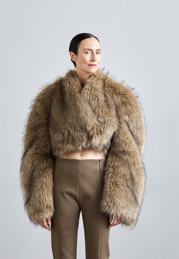 ROUNDED SLEEVE CROPPED - Winter jacket3