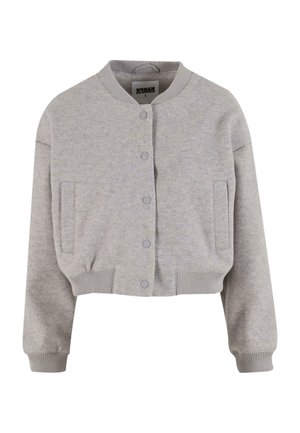 Pilkas sutrumpintas bomber stilius švarkas, pagamintas iš minkštos medžiagos, su apvaliu kaklu, mygtukų užsegimu, raukšlėtomis rankovėmis ir dviem šoninėmis kišenėmis.