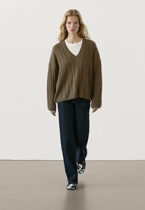 CABLE V-NECK - Jumper3