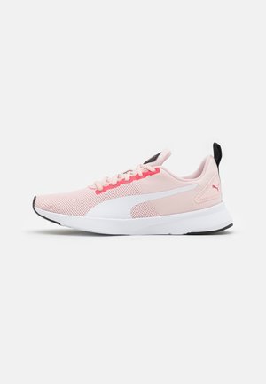 FLYER RUNNER JR UNISEX - Scarpe da corsa su strada - white/lotus/paradise pink