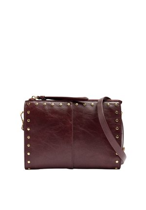 PARFOIS, CRACKED, czerwony