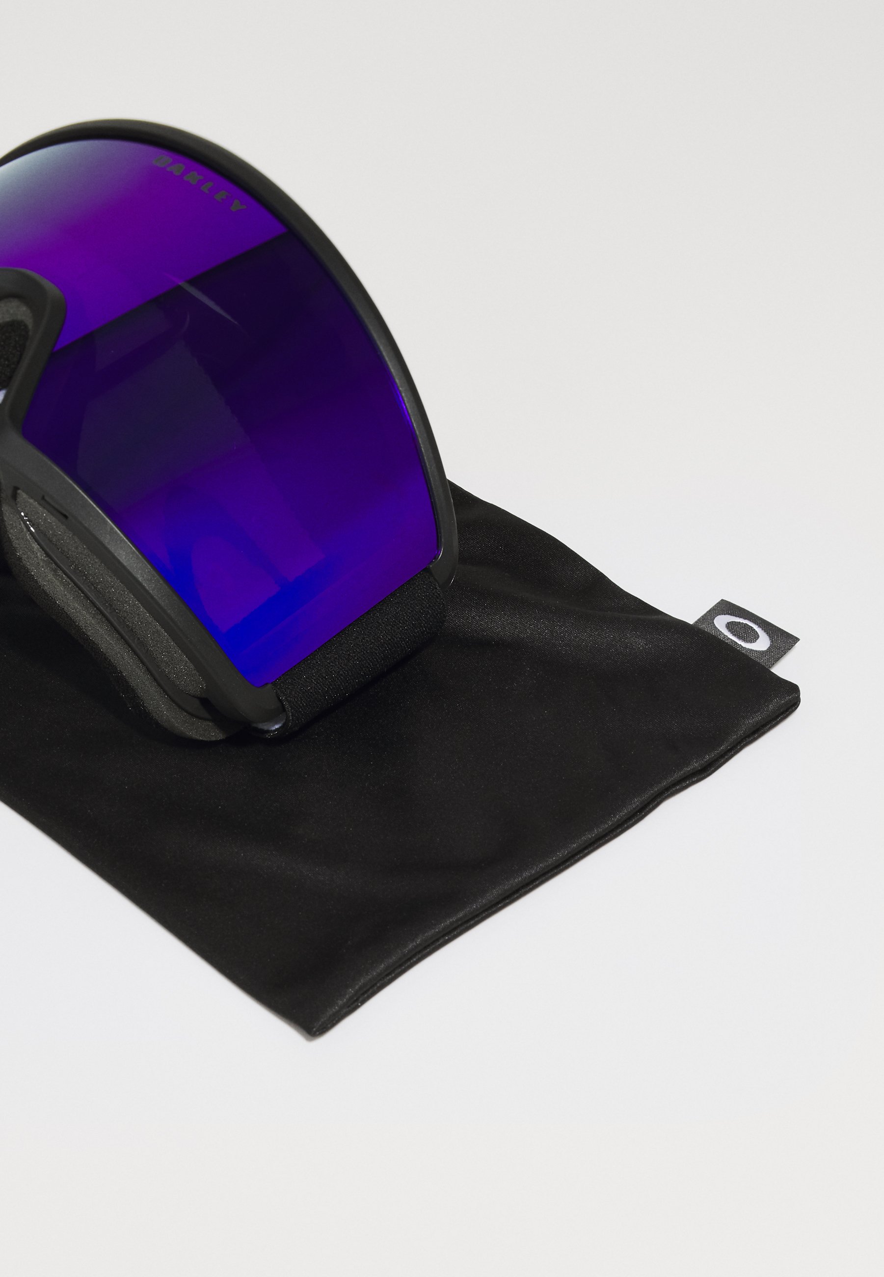 OAKLEYオークリーTarget Line L XL Matte Black Oakley - Target Line L Snow Goggles - Matte Black w/ Dark