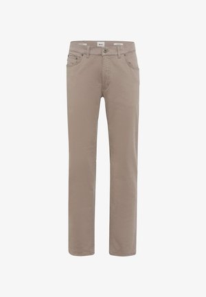 Beige katoenen broek met een rechte pasvorm, vijf zakken en een ritsluiting. Voorzien van metalen hardware en stikseldetails langs de naden.