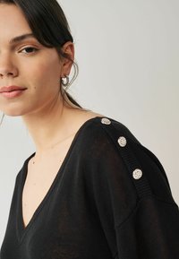 Next V-NECK GEM - Printtipaita - black