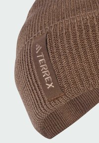 adidas Sportswear Mössa - earth strata