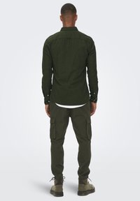 Only & Sons ONSNIKO LIFE SHIRT - Camisa - rosin